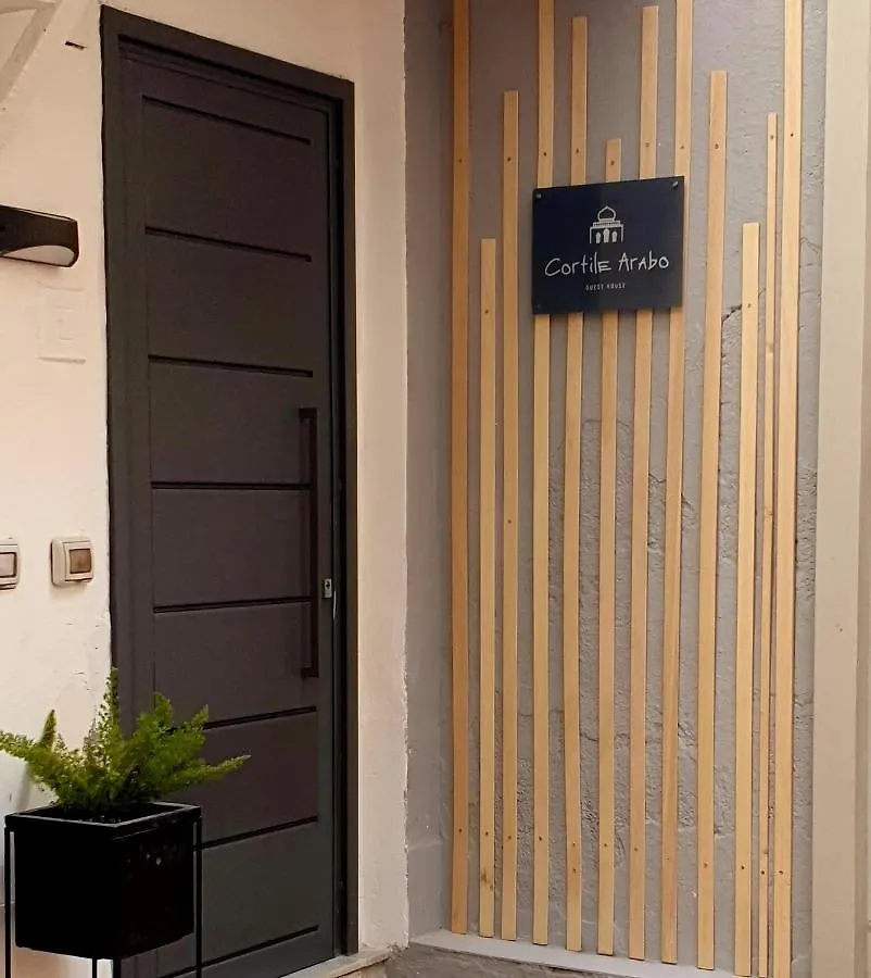 קטאניה Cortile Arabo Guest House 0*,  איטליה