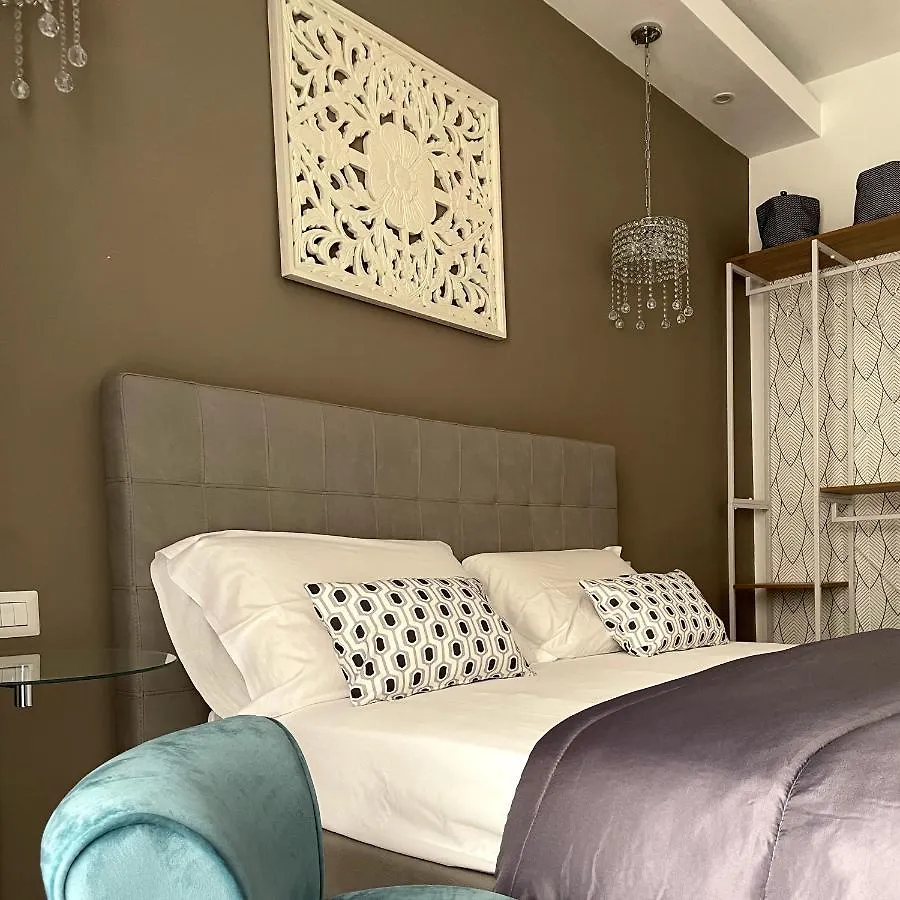 Cortile Arabo Guest House contacts